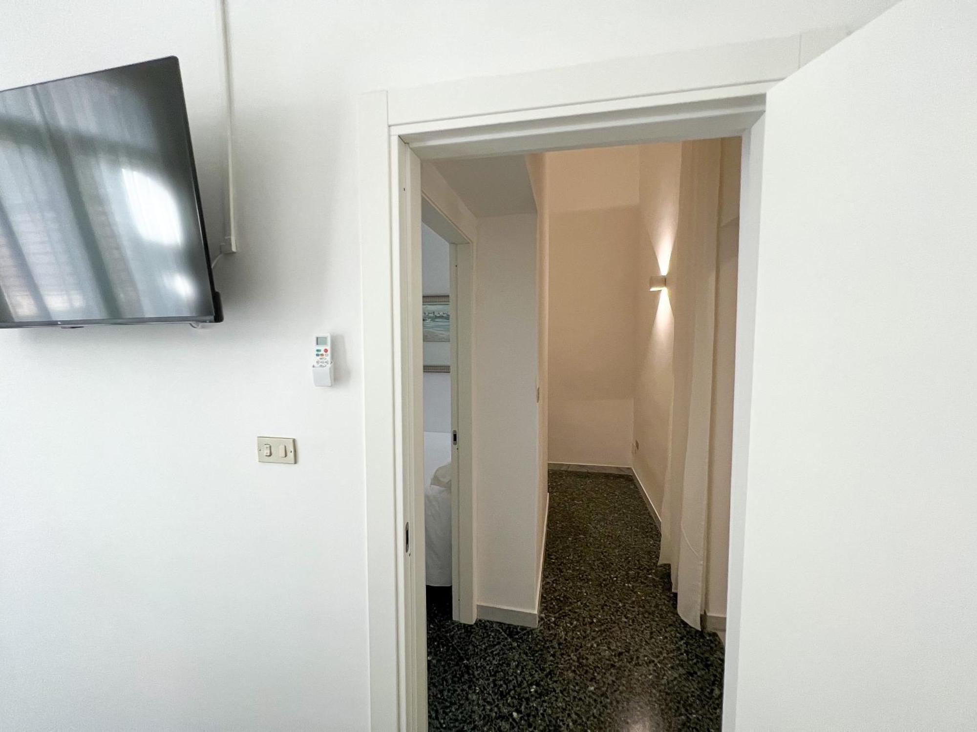 Bari Centro Harmony House Hotel Exterior photo